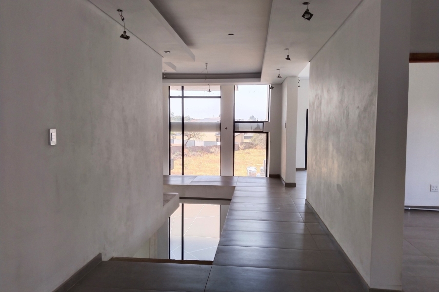 7 Bedroom Property for Sale in Gateway Manor North West